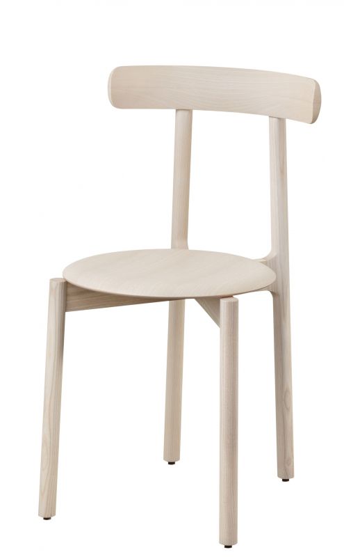 Bice Stuhl von Miniforms aus hellem Holz mit runder Sitzfläche und Rückenlehne.